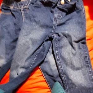 2 pair of blue jean pants